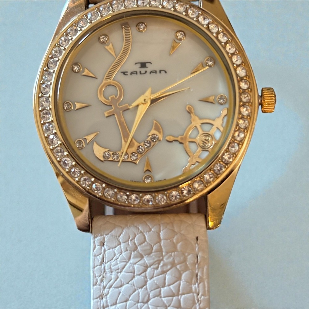 Tavan Womens Gold Tone Rhinestone Anchor Ship Wheel Pearl Face New‎ Battery